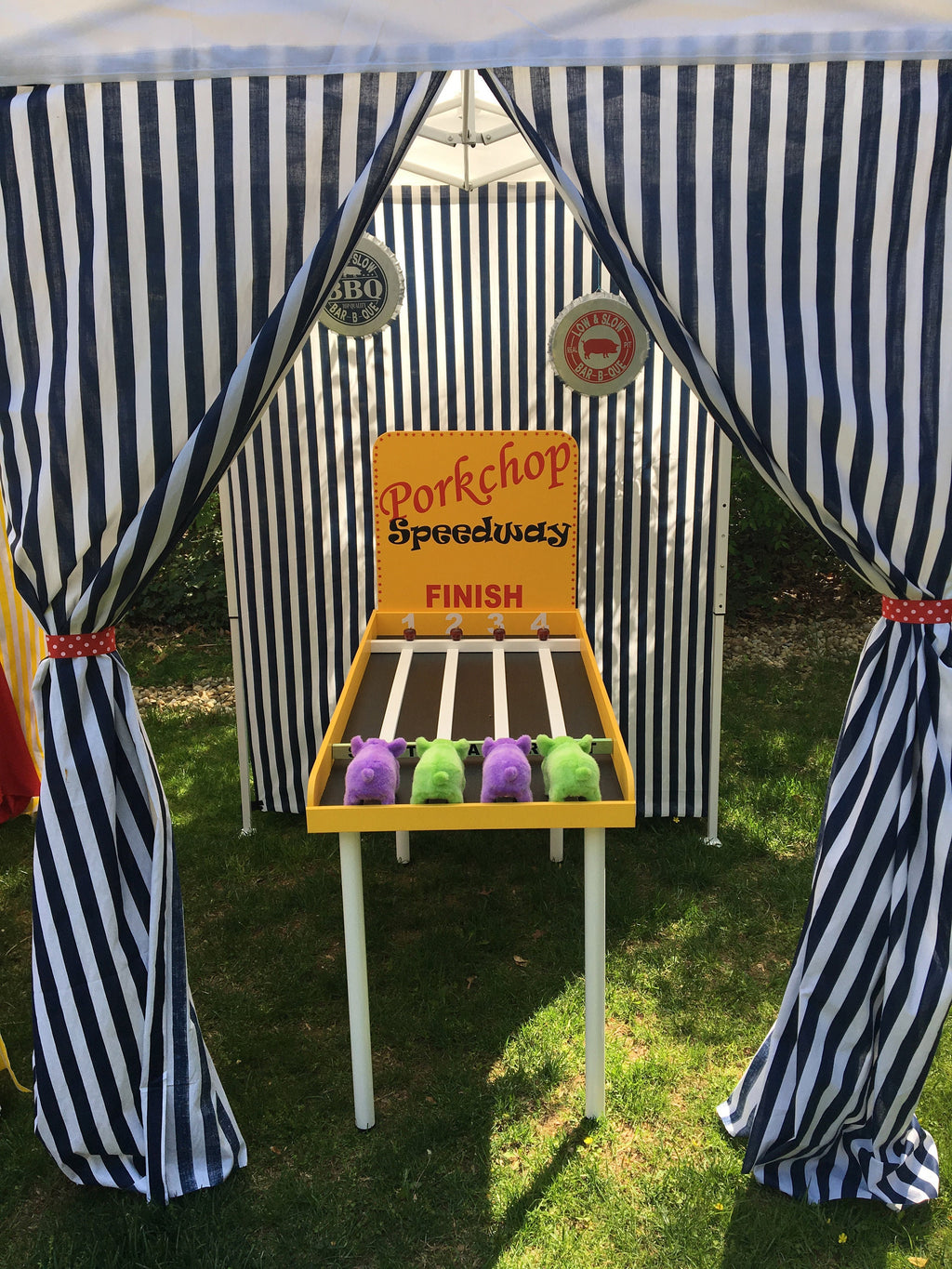Pig Race Carnival Game and backyard lawn games