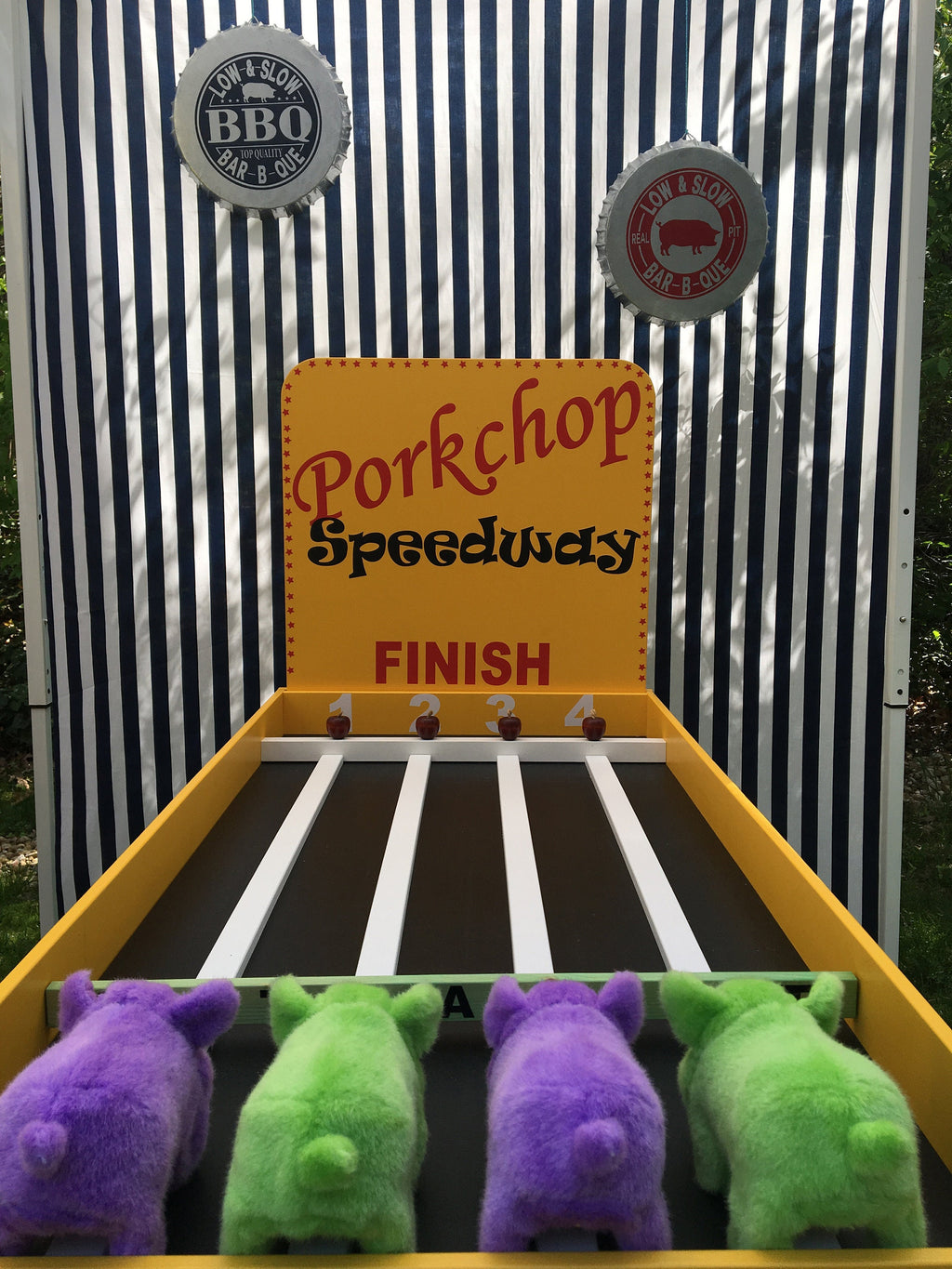 Pig Race Carnival Game and backyard lawn games