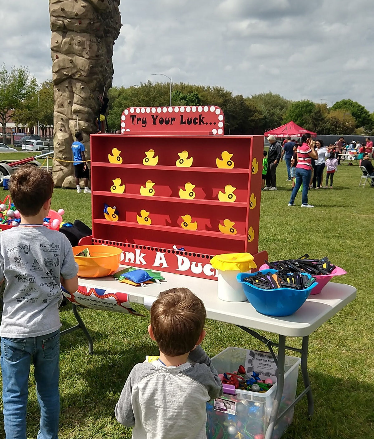 Target paractice carnival games